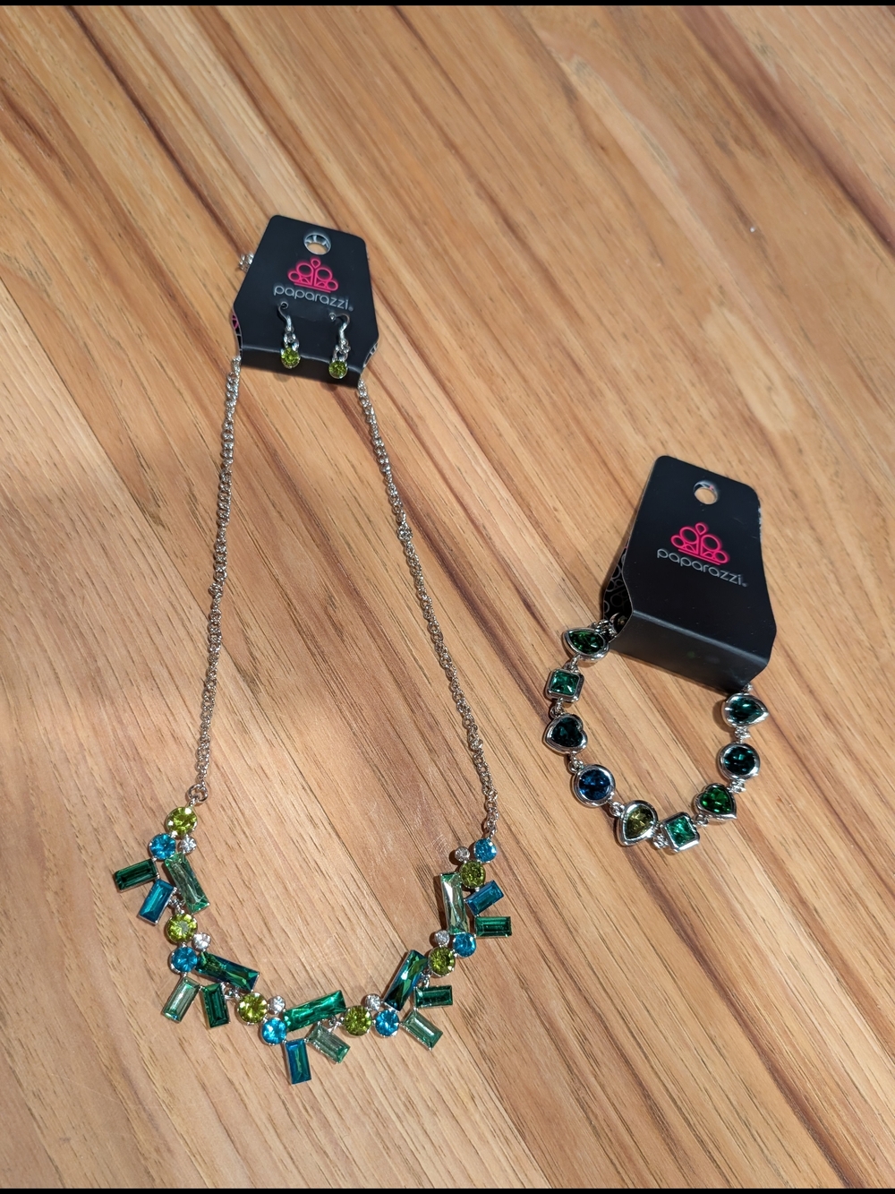 paparazzi Green and Aqua Crystal Necklace and Bracelet Set